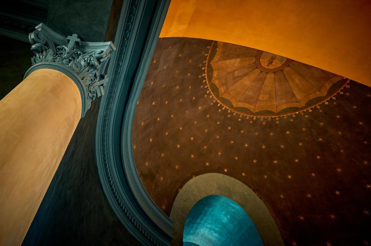 La Chapelle, Les Suites Du Palais, L'Unique 5 Etoiles De Nevers, Suite D'Exception, By Primo C0Nciergerie Dış mekan fotoğraf