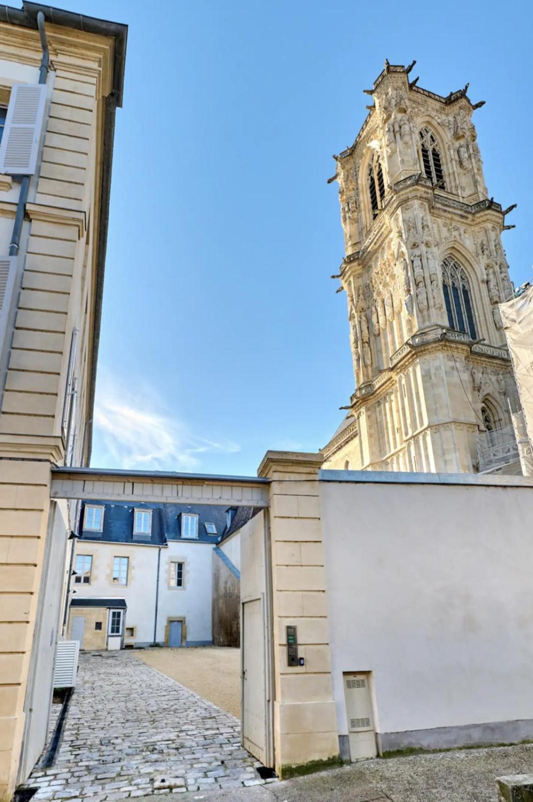La Chapelle, Les Suites Du Palais, L'Unique 5 Etoiles De Nevers, Suite D'Exception, By Primo C0Nciergerie Dış mekan fotoğraf